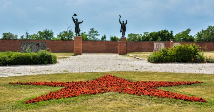 Ki volt „Osztyapenkó”, és miért integetett a szobra Budapest határában?