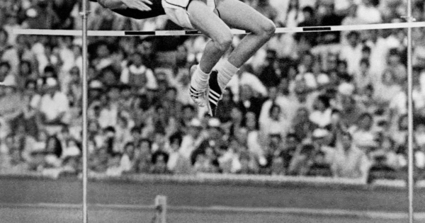 Meghalt Dick Fosbury, aki forradalmasította a magasugrást