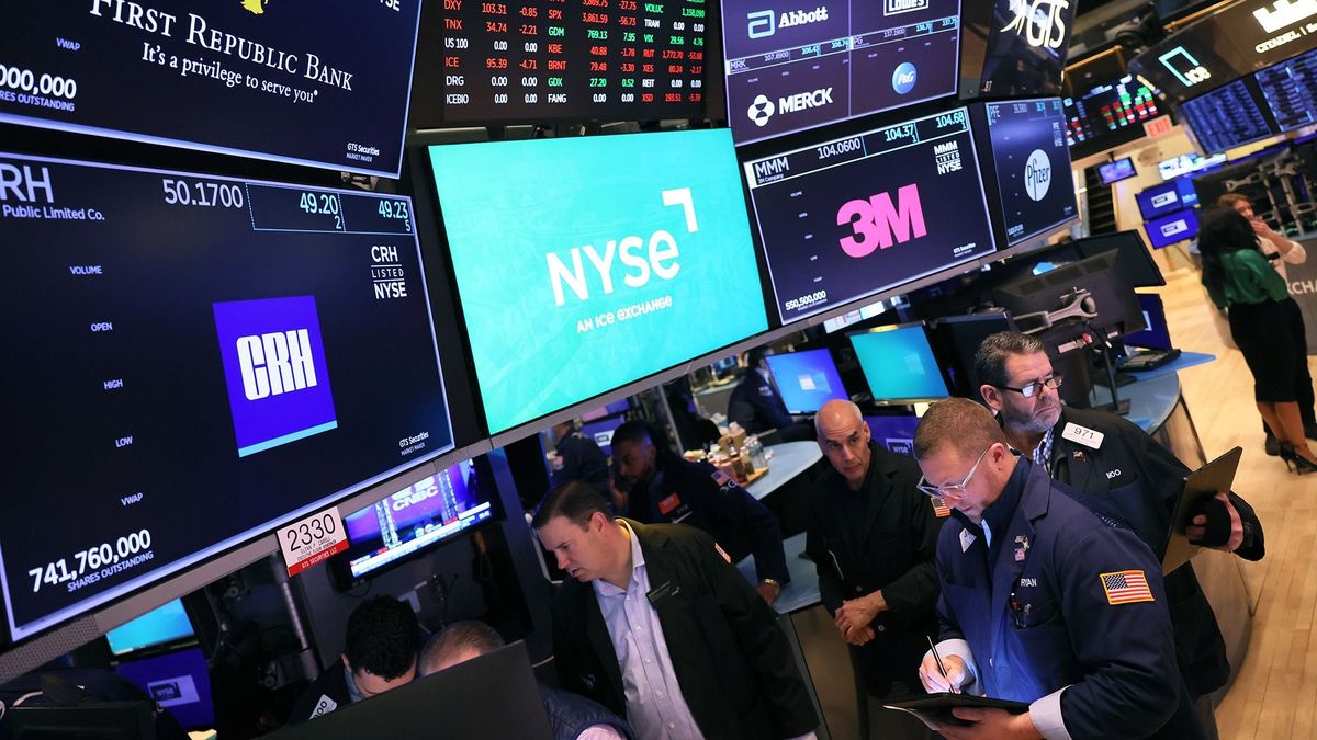 Nyoma sincs a pániknak az amerikai börzéken, szárnyal a Nasdaq és a Bitcoin is