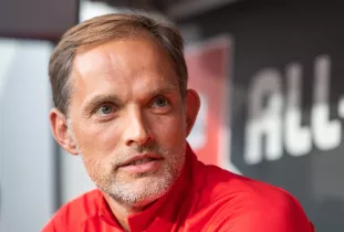 Sorsdöntő rangadón mutatkozik be Tuchel Münchenben