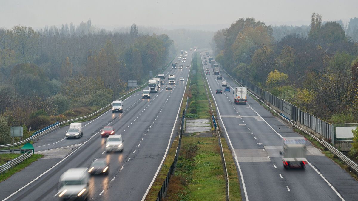 Brutális torlódás baleset miatt az M7-es autópályán