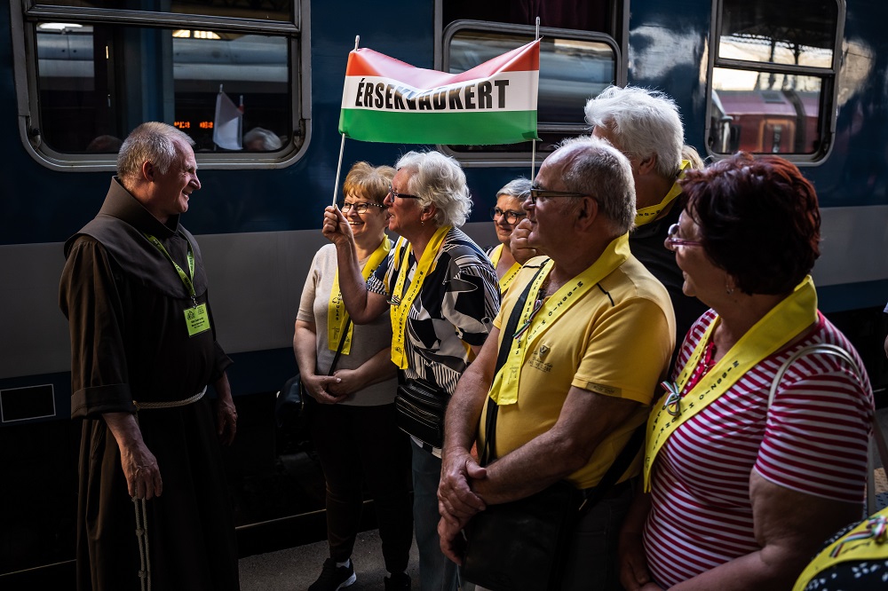 Zarándokvonat indult Csíksomlyóra Budapestről