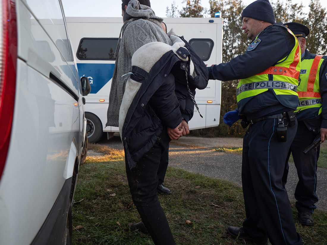 Kívül tágasabb! – Mi áll az embercsempészek szabadon engedése mögött?