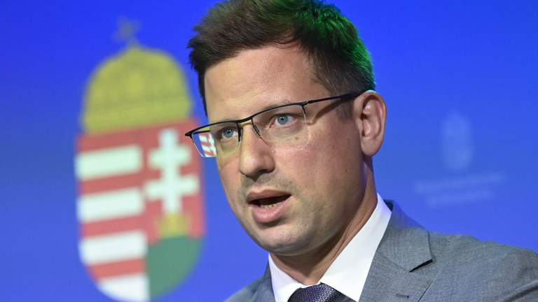 Gulyás Gergely: A pedagógusbér-emelés töredékét jelenti az uniós pénz