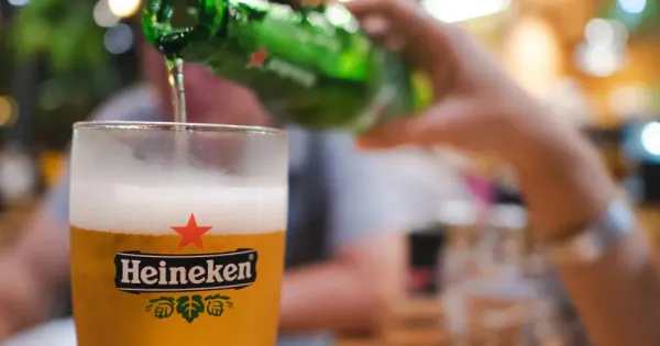 A Heineken egy euróért adta el oroszországi érdekeltségeit