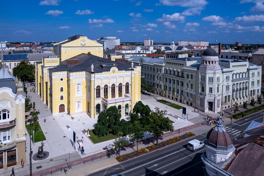 A felújított Csokonai Teátrum Debrecenben