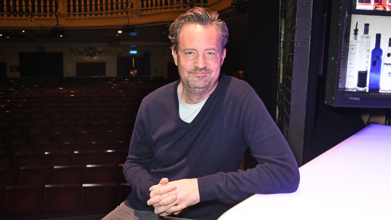 Matthew Perry nem csak hatalmas űrt, de óriási vagyont is hátrahagyott