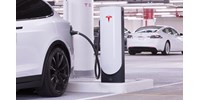  Extradíjjal büntet a Tesla, ha valaki feleslegesen foglalja a töltőjét  