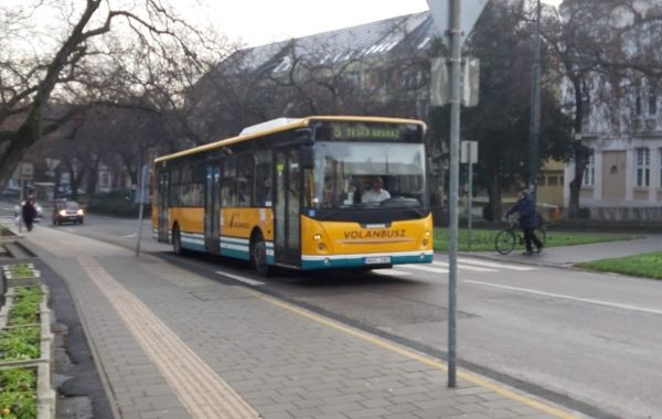 Változik a helyi járatok menetrendje az ünnepek alatt Egerben!