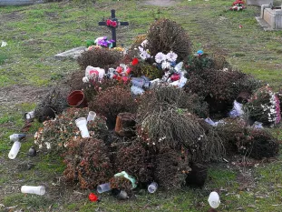 A komáromi katolikus egyházközség nyilatkozata a helyi temetőügyről