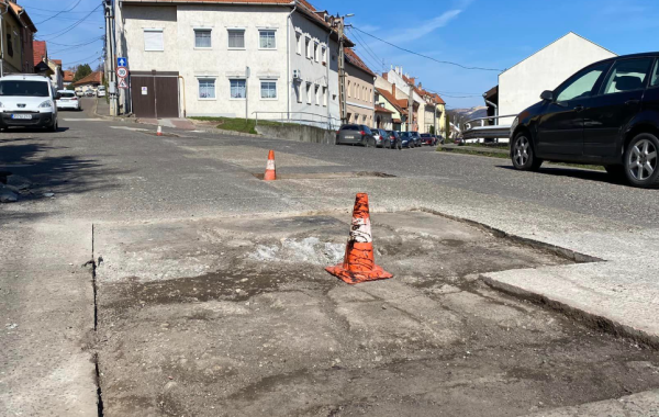 Elkezdődött a tavaszi kátyúzás