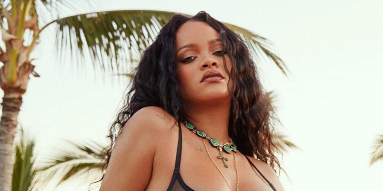 Rihanna bugyi nélkül ment ki az utcára: a bombázó énekesnőnél senki nem szexibb - fotókon a villantás