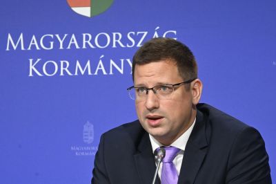 Magyarország kész Brüsszelbe küldeni a migránsokat, ha nincs megállapodás