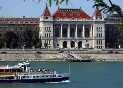 Jövő évtől központilag szervezi a gólyatáborokat a BME