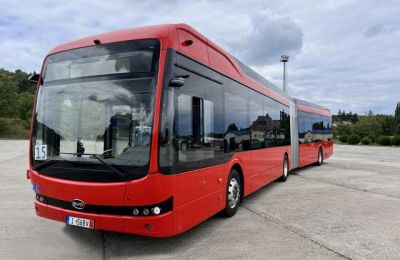 Újabb megyeszékhelyen tesztelik az elektromos BYD csuklós buszt