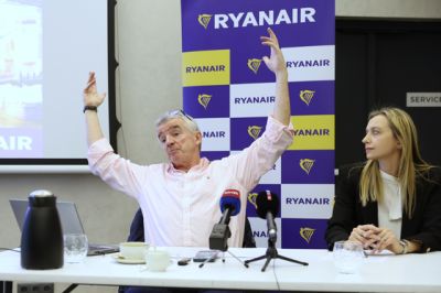  Elmaradt a várt drágulás a Ryanairnél, a vezérigazgató szerint még alacsonyabb jegyárak jöhetnek  