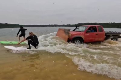 Hullámgerjesztő lett nyugdíjas korára az öreg Toyota