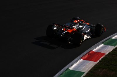 F1: Újra baleset miatt állt a szabadedzés