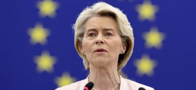  Keményen rápirított Orbánra Ursula von der Leyen  