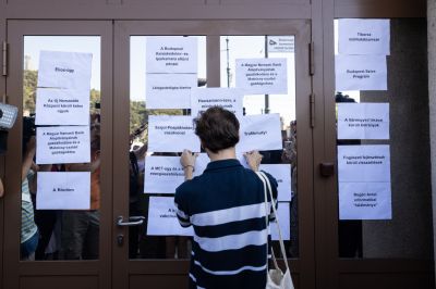 Donáth Anna nem tett részletes vallomást, hiszen nem is tudja pontosan, hogy mivel vádolják az ügyészek