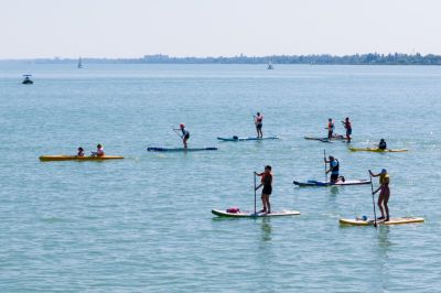 Tizedannyi mikroműanyag van a Balatonban, mint a Bodrogban