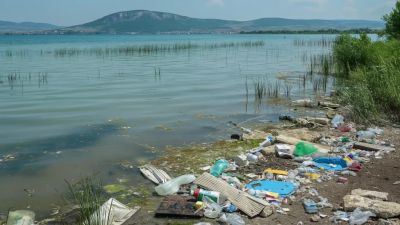 40 milliárd mikroműanyag-szemcse van a Balatonban