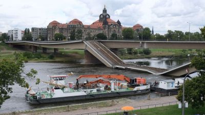 Brutális felvételen a drezdai híd összeomlása + videó