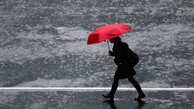 Óriási viharok közelednek, megbillenhet a Balaton