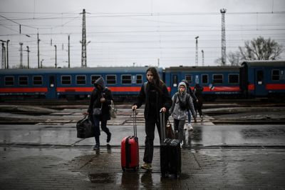 A MÁV arra figyelmezteti az utasokat, hogy az árvíz miatt fennakadások lehetnek a vonatközlekedésben