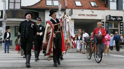 Csatlakozz te is a kecskeméti Kiskunsági Lakodalom násznépéhez – videóval