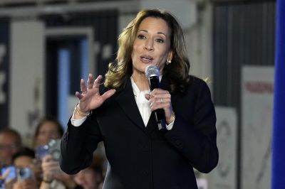 Kamala Harris azzal viccelődött, hogy meggyilkolná Donald Trumpot