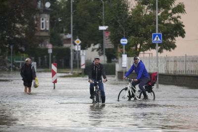 Tovább nőtt az árvíz halálos áldozatainak száma Közép-Európában