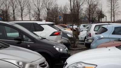 Kész a nagy felmérés: ezt gondolják a magyar autósok a dugókról és a parkolásról