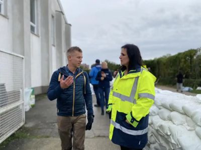 Ki győzi le végül az áradó Dunát? Orbán és Magyar Péter közötti politikai verseny