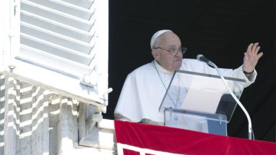 Ferenc pápa nem celebrál misét a Notre-Dame-ban – a hívők szerint az egyházfő elfordult Franciaországtól