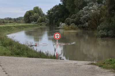 Továbbra is harmadfokú árvízkészültség van a Dunaszerdahelyi és a Komáromi járásban (FOTÓK)