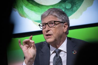 Bill Gates 100 éves koráig várna a nyugdíjjal