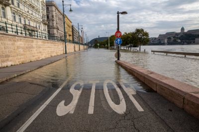  Budapest felkészült a tetőzésre, sok utat lezártak – híreink az árvízről percről percre  