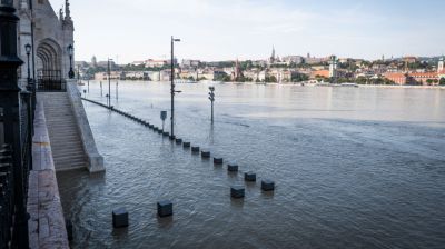 Megdöbbentő képek: így önti el az árvíz Budapestet