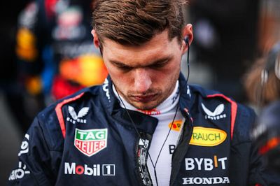 1 millió eurót bukik futamonként Verstappen