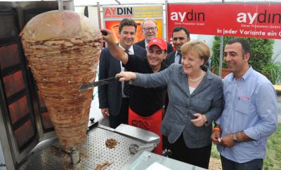 „A kebab Németországhoz tartozik” – közölte Cem Özdemir miniszter, mivel Törökország szabályoztatná a német döner kebabot