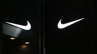 A Nike leváltja vezérigazgatóját, John Donahoe helyére a nyugdíjból hívják vissza a veterán Elliott Hillt