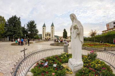 A pápa engedélyezte a Međugorjéban kialakult kultusz gyakorlását – Kommentár a döntésről (1. rész)