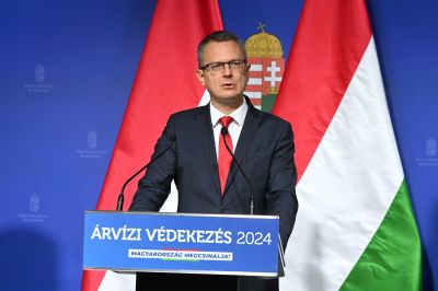 Rétvári Bence: A mentőszolgálat az árvízi helyzethez alkalmazkodva módosítja a betegutakat (Frissítve)