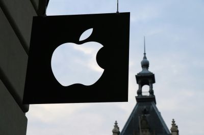 Új kártyapartnerrel tárgyal az Apple