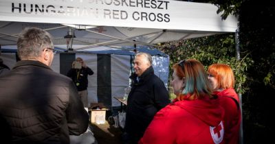 A Duna főváros alatti szakaszán folytatta az árvízvédelmi munka ellenőrzését a miniszterelnök