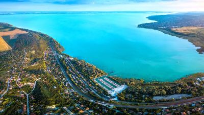 Hosszabb lehet a szezon a Balatonon, milliárdos tételt jelentenek az árvízkárok