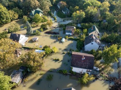 Siklós Gabriella: Az árhullám Dunaföldvár térségében jár és az alsóbb szakaszok felé tart + videó