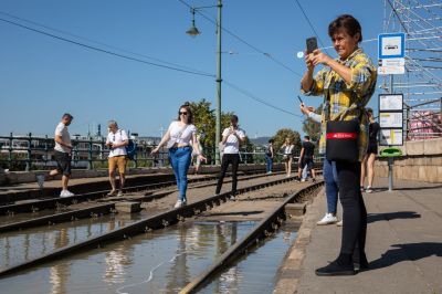 Szerdától újra teljes vonalon jár a szentendrei HÉV, csütörtökön feloldják a korlátozást a rakpartokon is