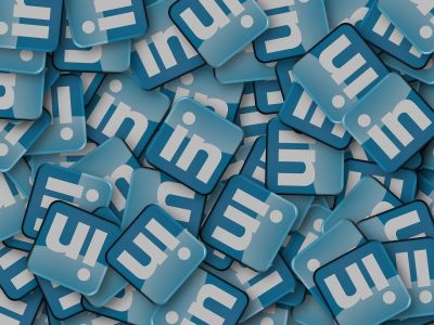 Mi folyik a háttérben? A LinkedIn a te személyes adataiddal képzi mesterséges intelligenciáját